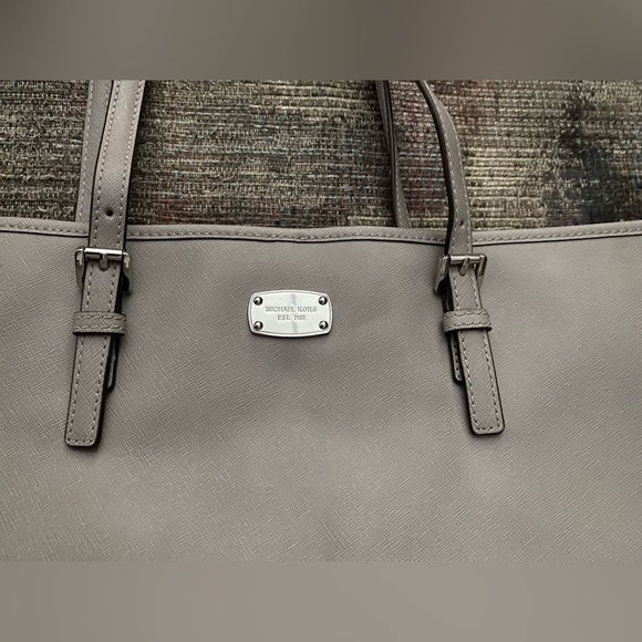 Michael Kors gray tote. - Picture 5 of 16